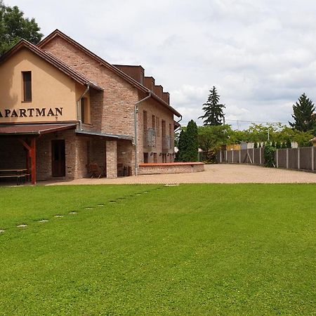 Gyulai Fürdö Apartman Exterior foto