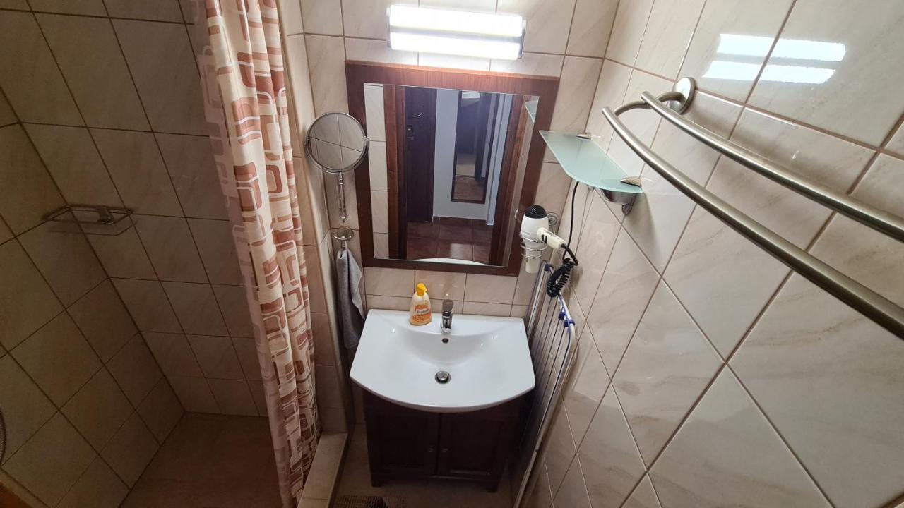 Gyulai Fürdö Apartman Exterior foto